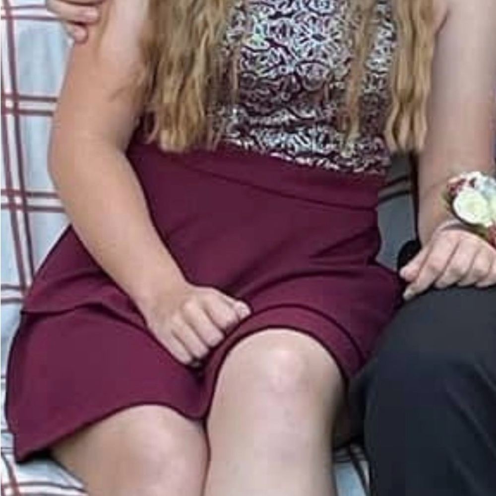 Elegant Burgundy hoco dress